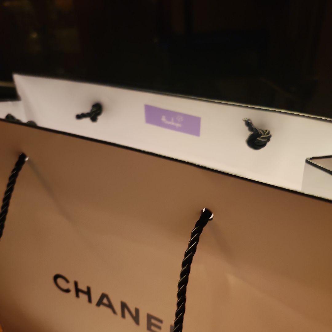 モカ。シャネル　レ キャトル オンブル ブトン 219　新品未使用。