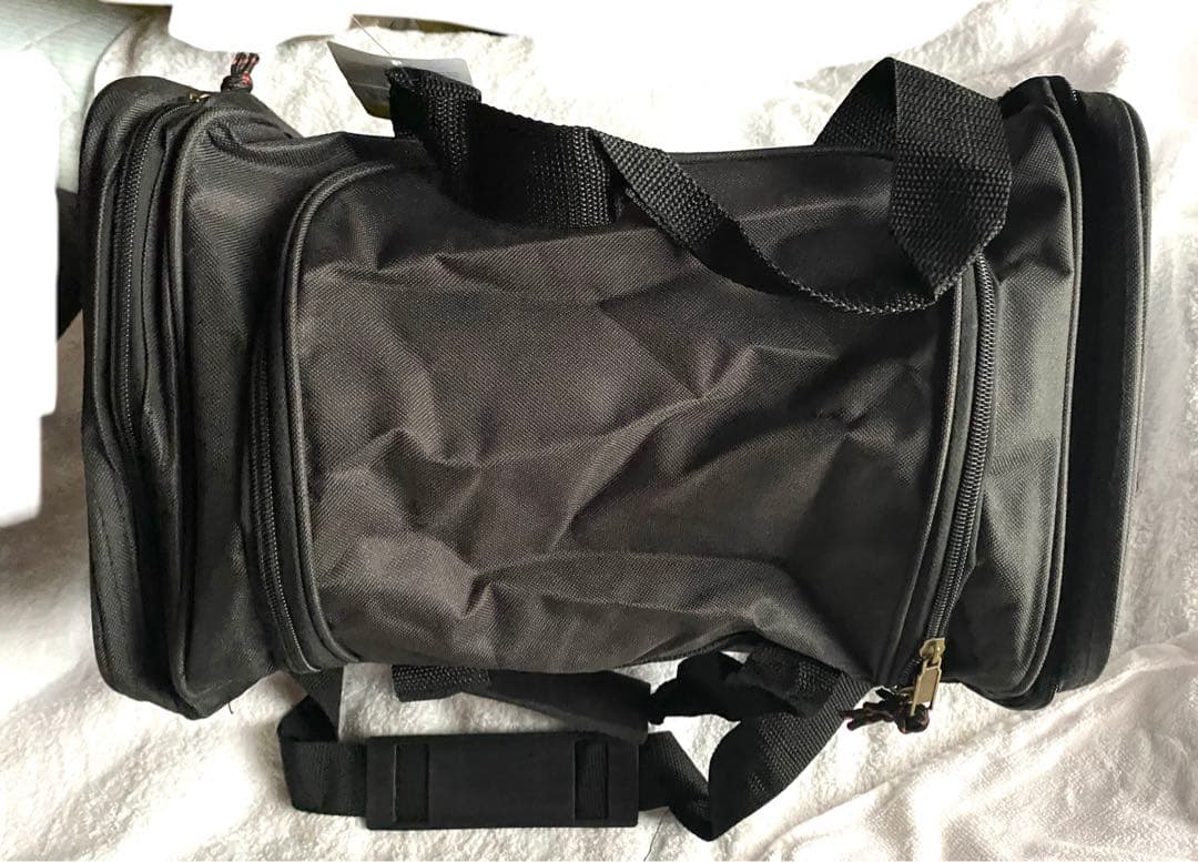 ゴールドジムGold's Gym★ダッフルバッグLA本部限定★中サイズ未使用新品