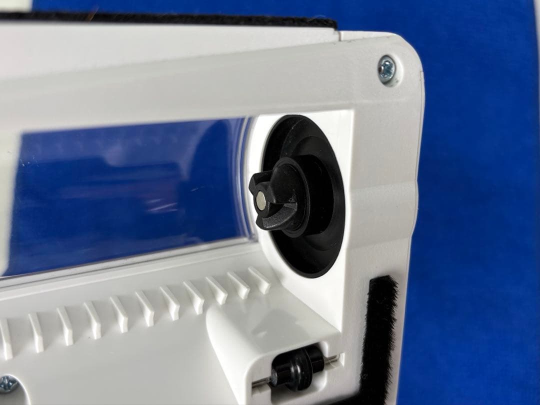 【美品】UWANT V500 自動集じん コードレス掃除機 グリーンライト