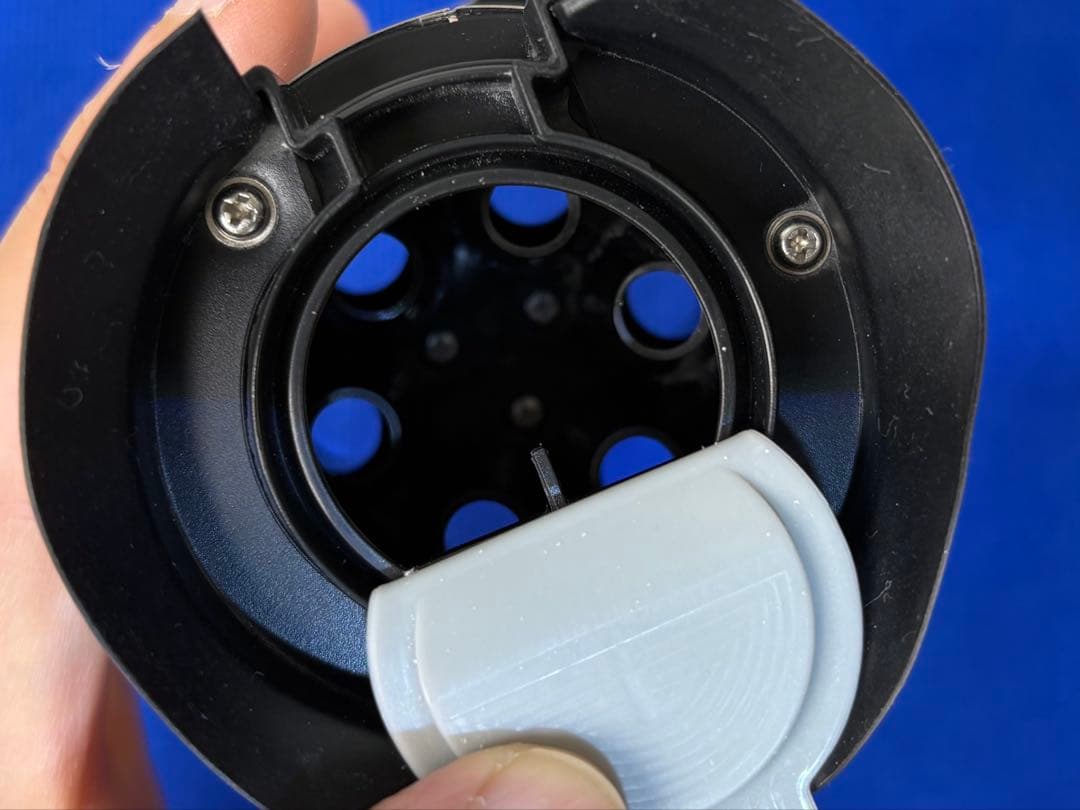 【美品】UWANT V500 自動集じん コードレス掃除機 グリーンライト