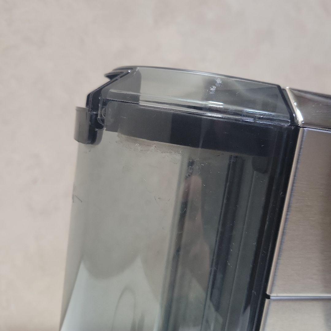 DeLonghi エスプレッソマシン EC680