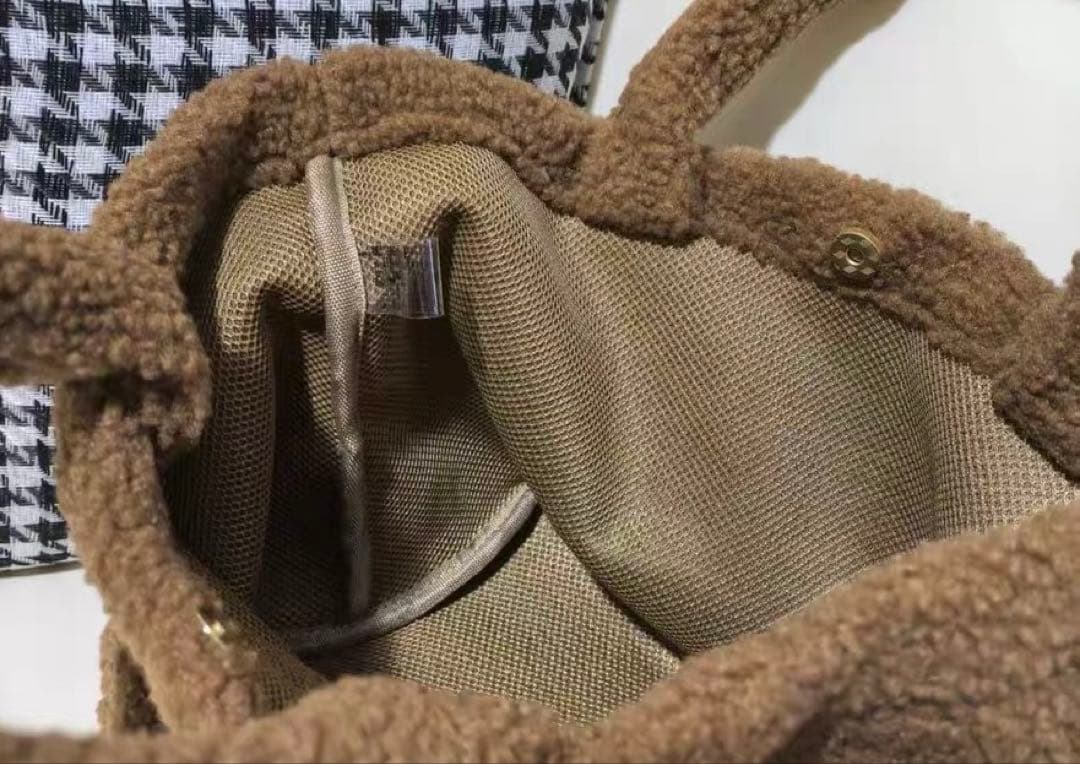 プラダテディ ボア ハンドバッグ 非売品