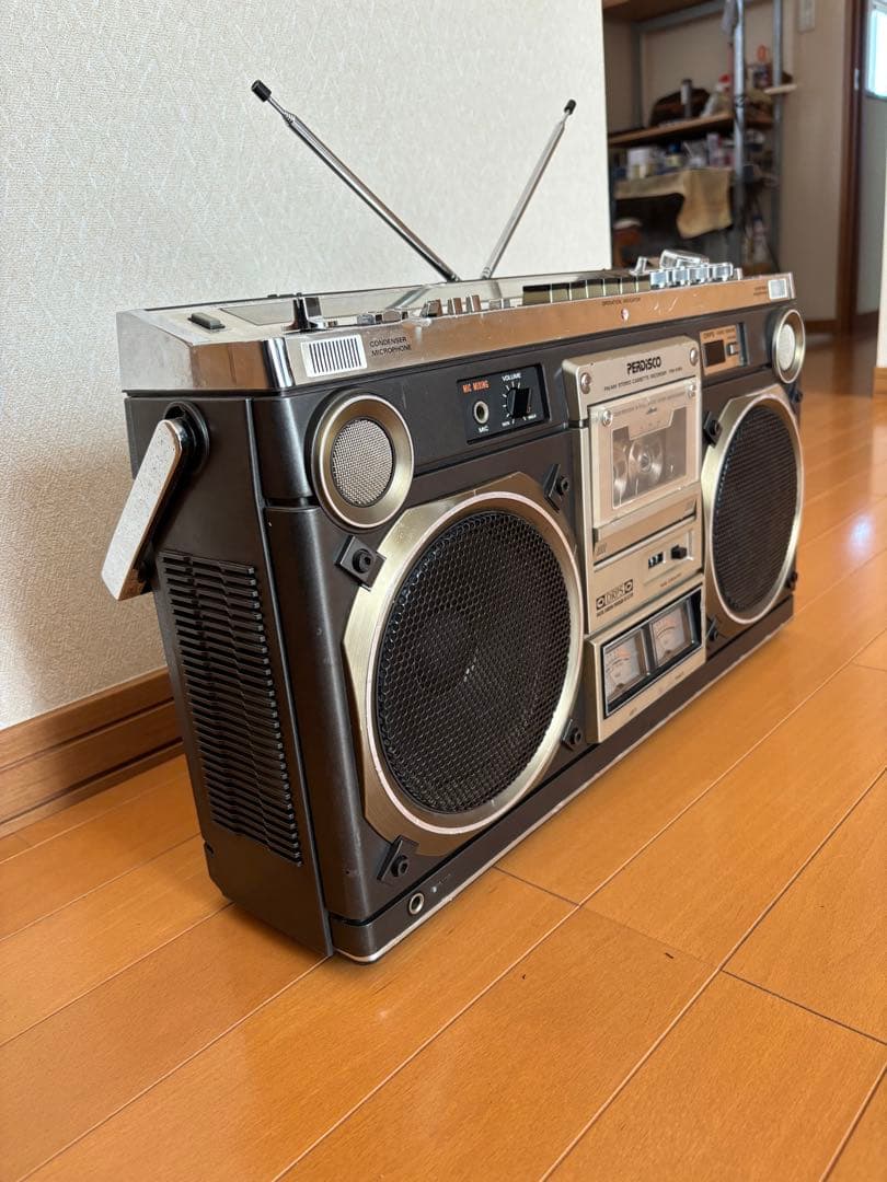 日立　TRK-8180 レトロ