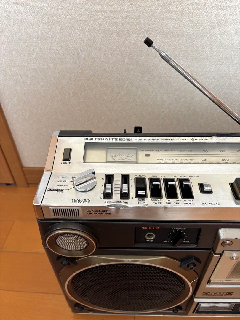 日立　TRK-8180 レトロ