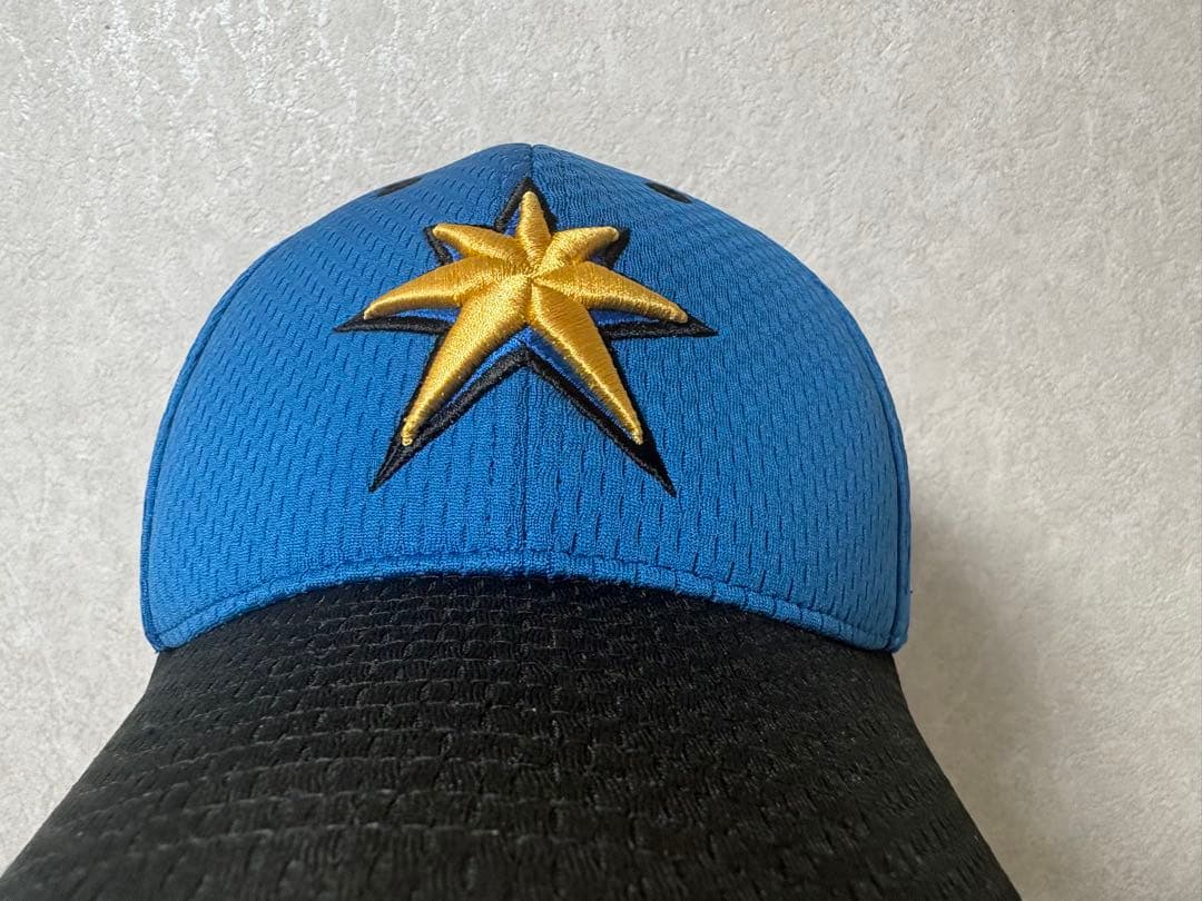 北海道日本ハムファイターズ　新庄剛志20周年記念ユニフォーム帽子セット