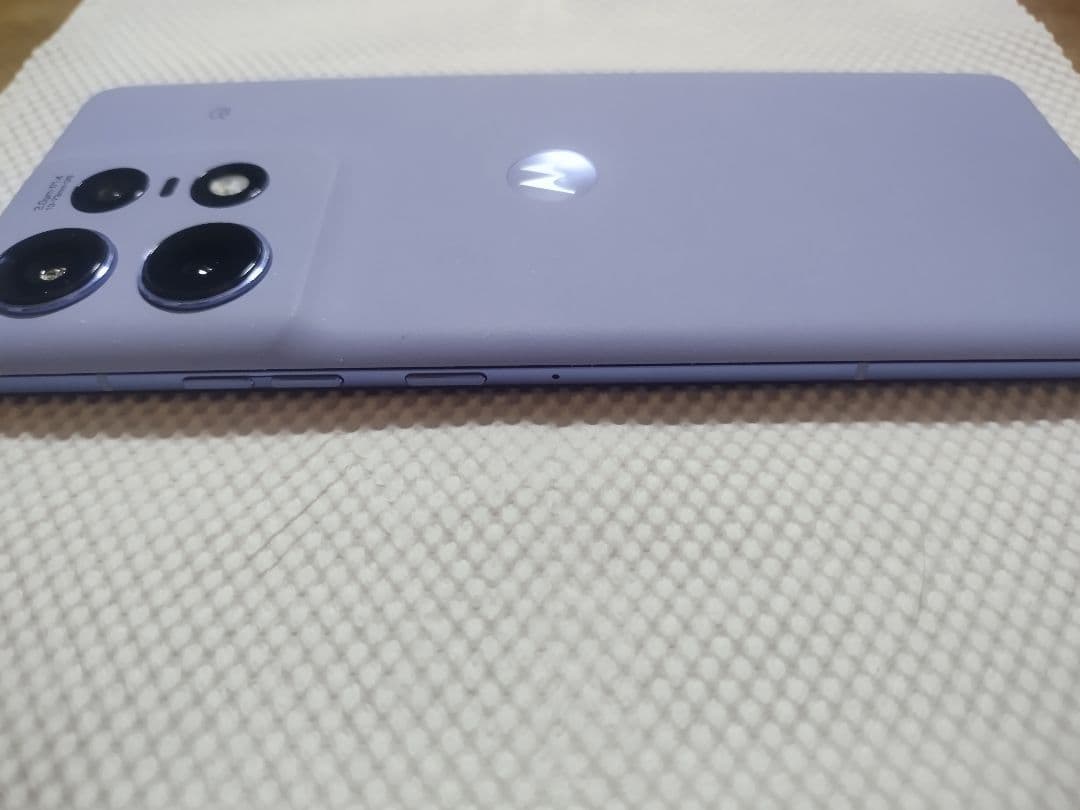 Motorola edge 50s pro SIMフリー リュクスラベンダー