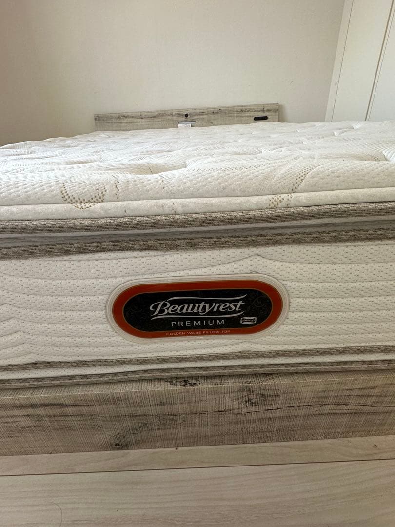 【美品】Simmonsゴールデンバリュー ピロートップ ダブル