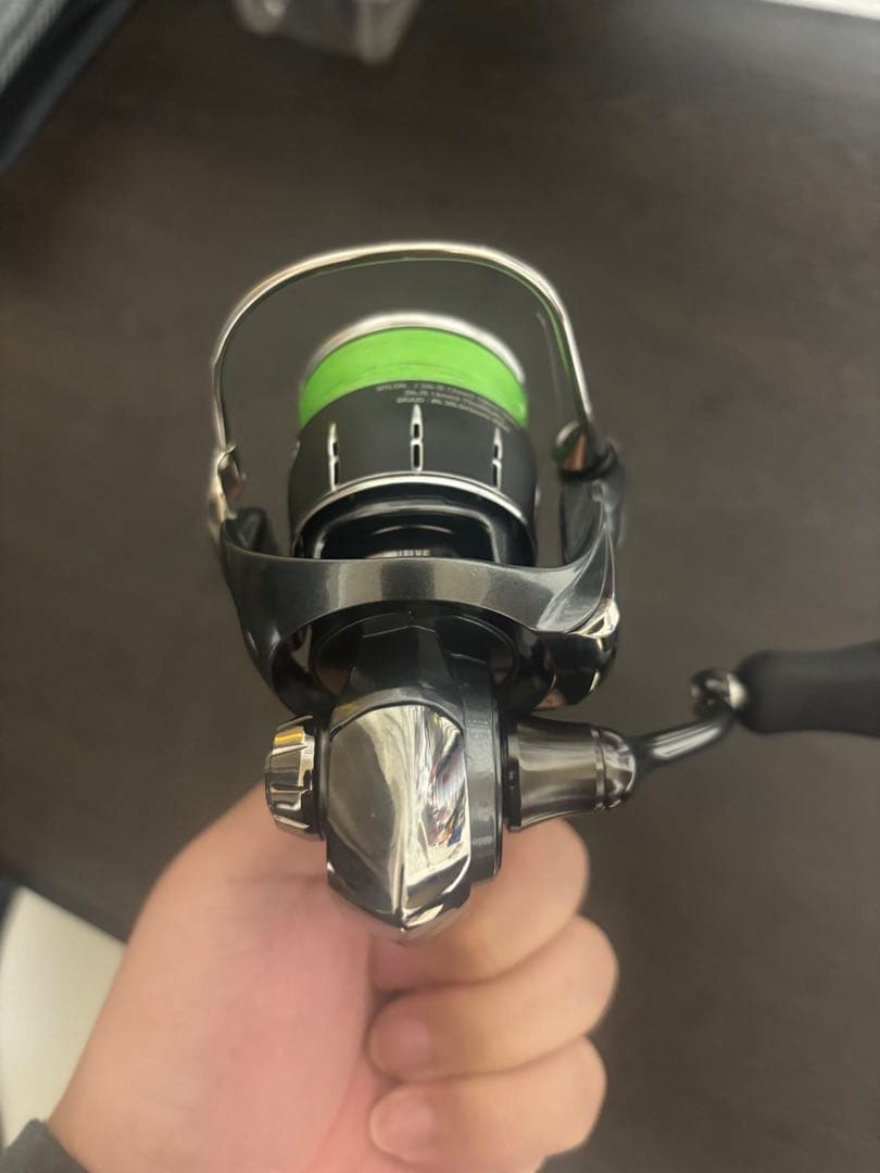 美品 ダイワ 24ルビアス ST SF 2000SS-H スピニングリール