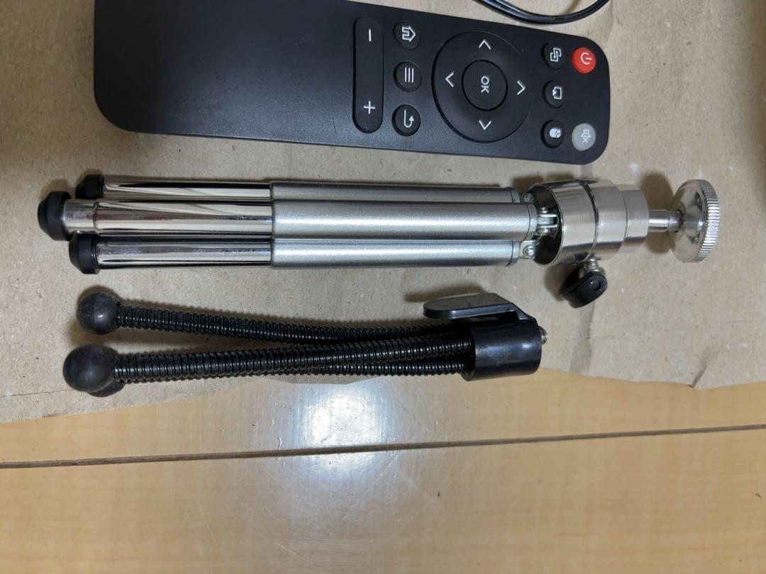 カベーニ 小型プロジェクター KABĒNI T89