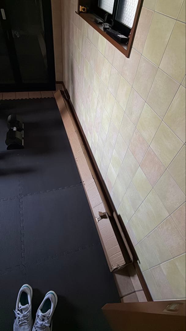 プロジェクタースクリーン100インチ　開封後未使用