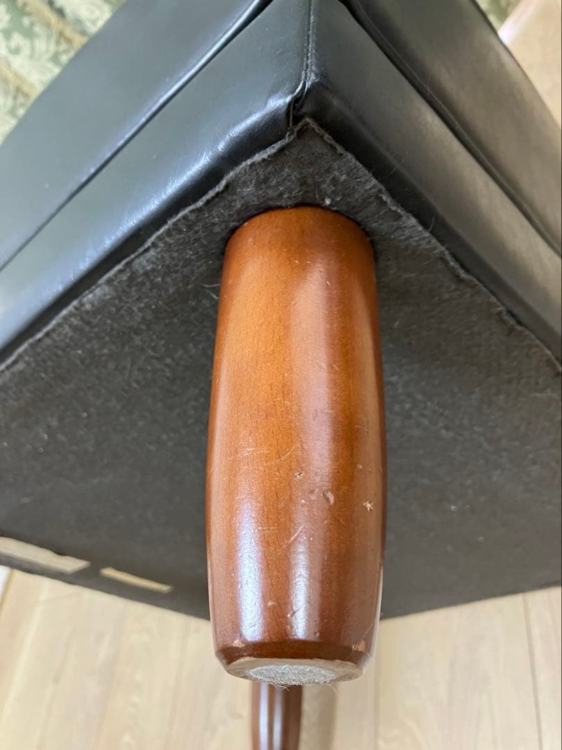 カリモク60オットマンスタンダードブラック