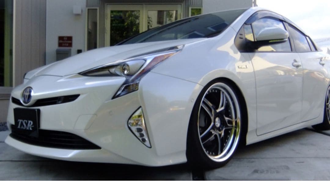 50プリウスPHV(ZVW52専用)フルタップ式減衰力36段調整式車高調