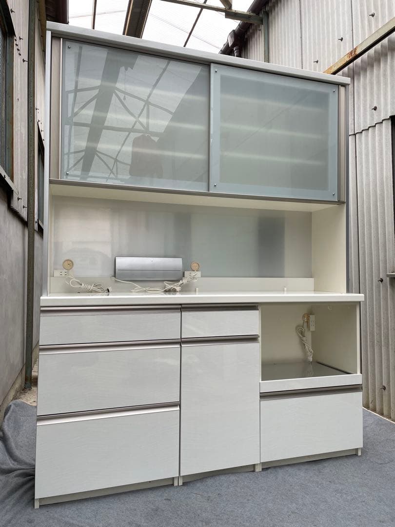 ユキンコ　パモウナ　キッチンボード　食器棚