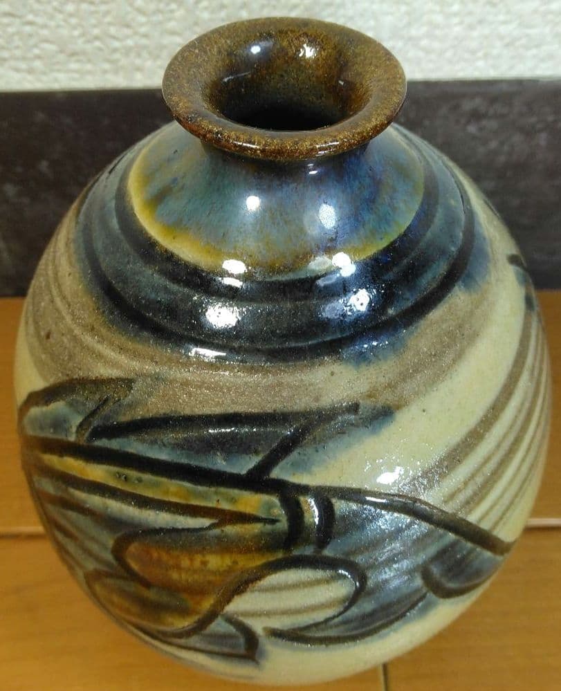 人間国宝 金城次郎 徳利 栞 共箱 未使用美品 壺屋焼 壷屋焼 海老笑魚紋徳利