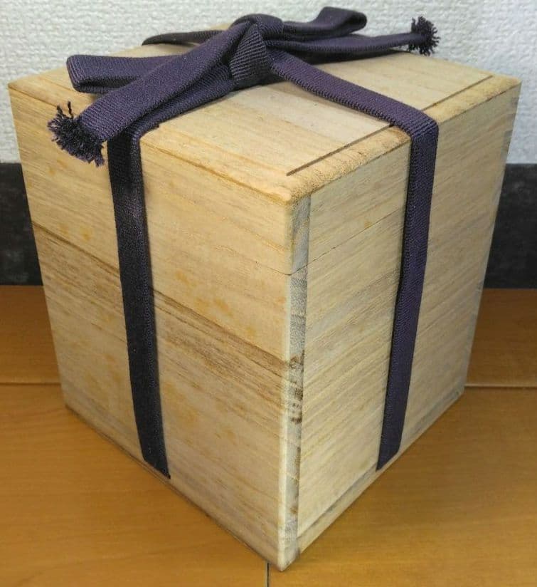 人間国宝 金城次郎 徳利 栞 共箱 未使用美品 壺屋焼 壷屋焼 海老笑魚紋徳利