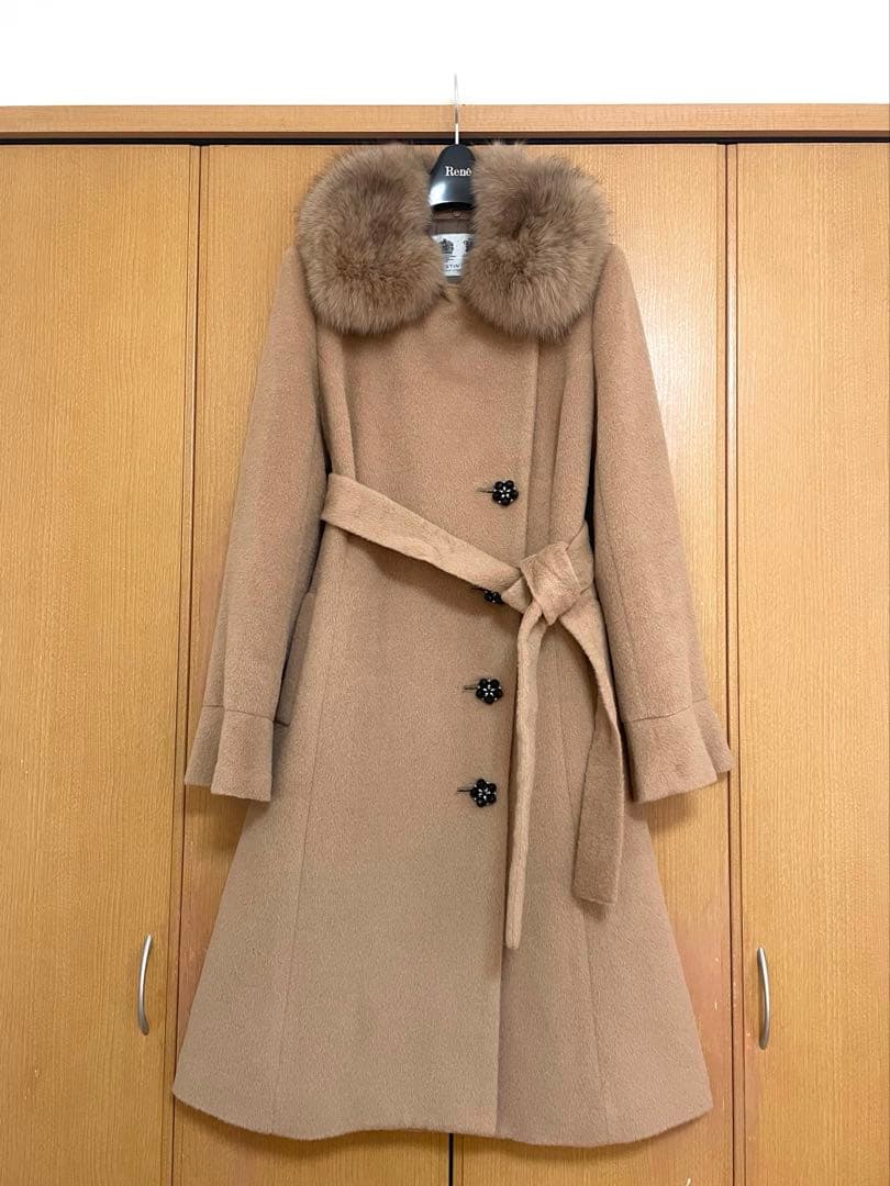 0*1様 オースチンリード　フォックスファー付きロングコート