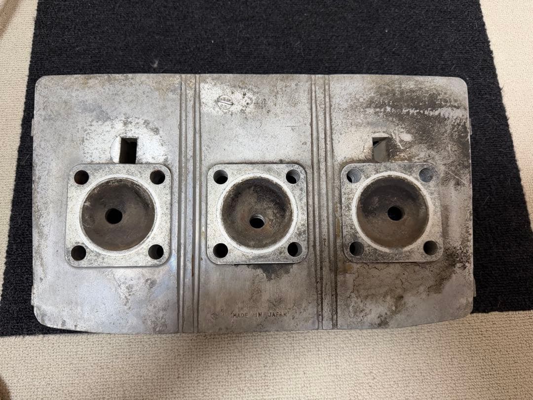 gt380 シリンダーヘッド