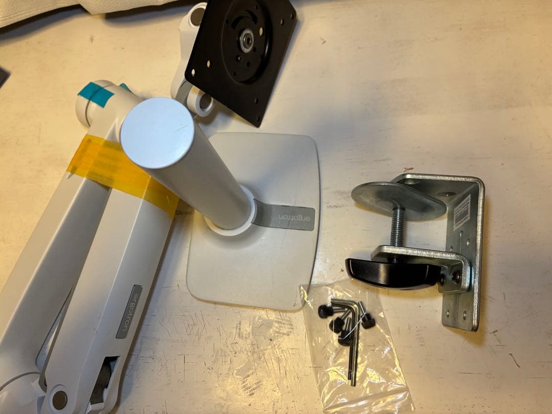 エルゴトロンLX モニターアーム 白