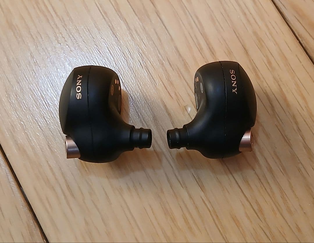 SONY　WF-1000XM4　ワイヤレス　ノイズキャンセリング　イヤホン　②