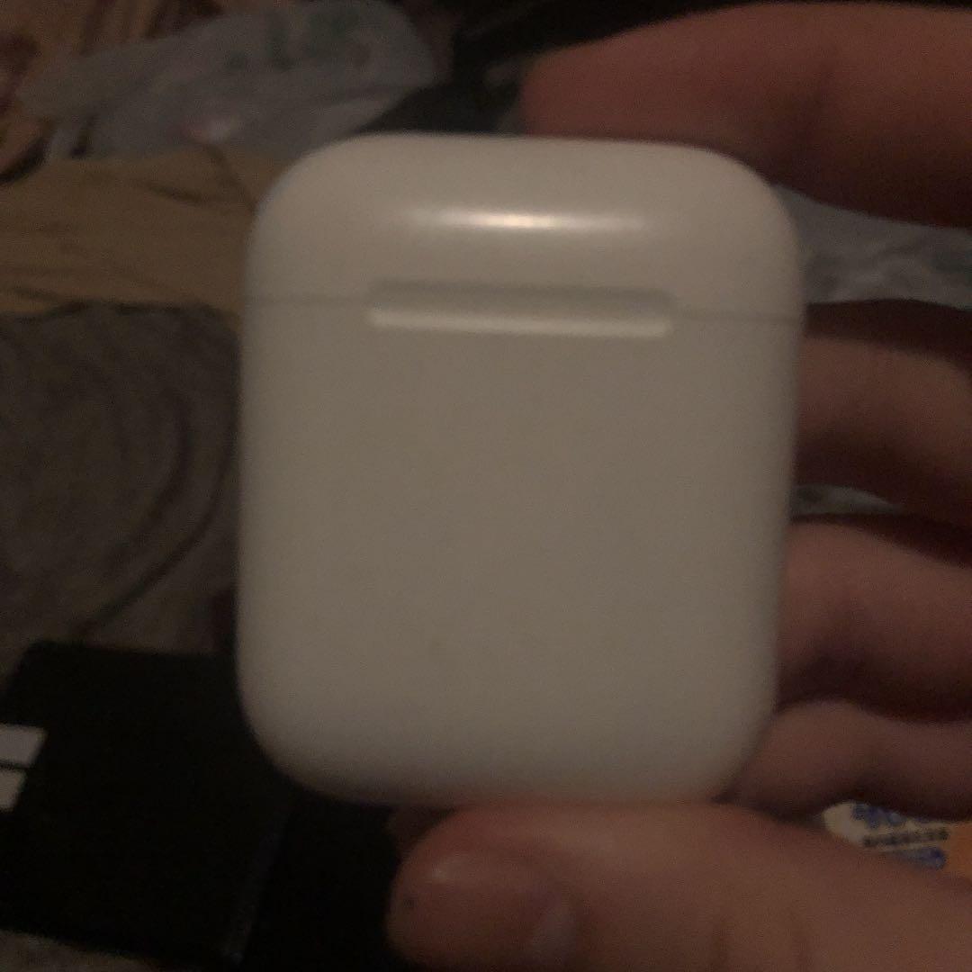 第二世代充電ケース Apple国内純正品