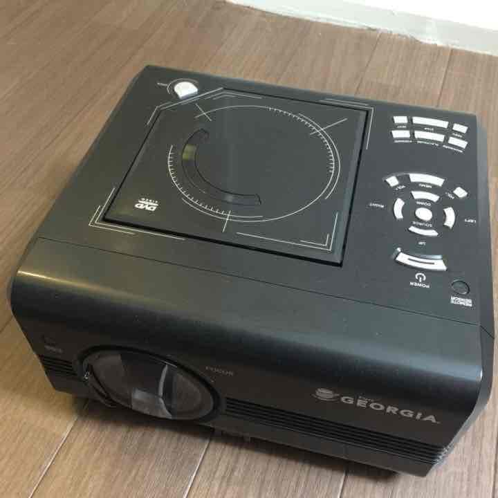 早い者勝ち！DVD付きのプロジェクトター