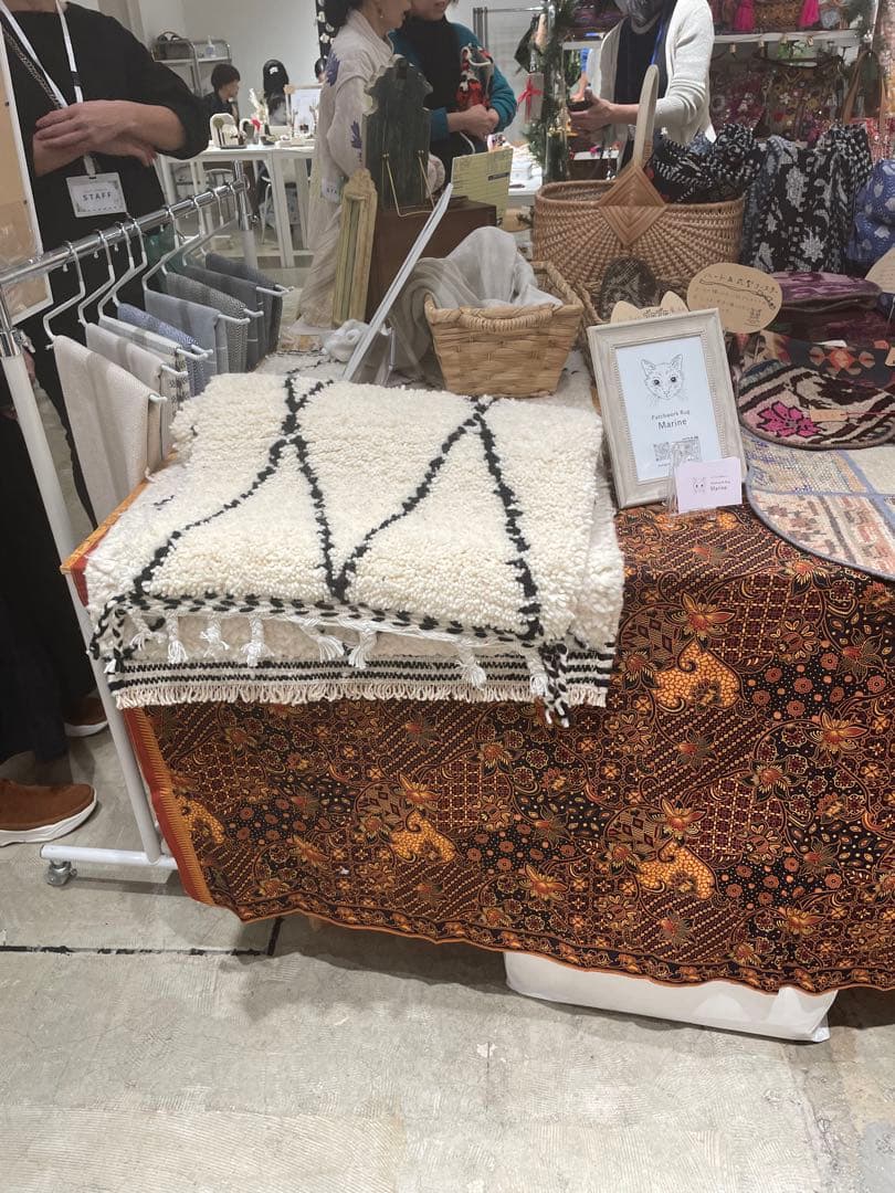 【新品希少】　ベニワレン　モロッコラグ