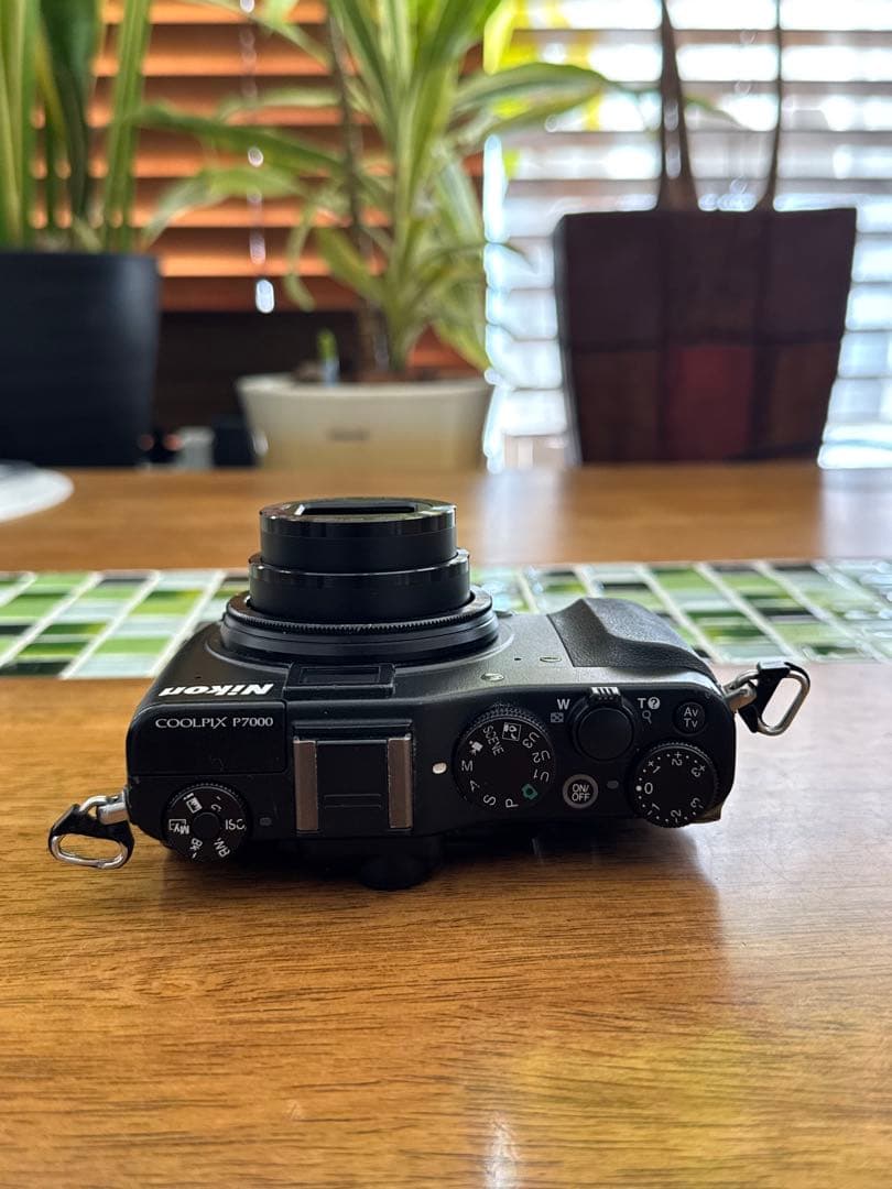 【動作品】ニコン COOLPIX P7000 ブラック【匿名配送】