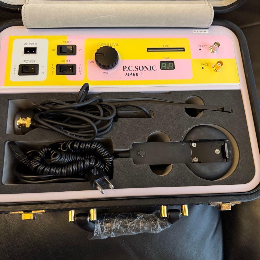 超美品P.C. ソニックマークIIボディ兼用超音波美顔器pierrecardin