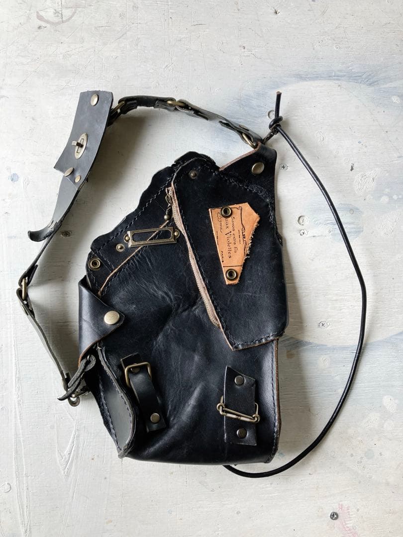 自由自在黒革渋皺leather継接変形ボディbag