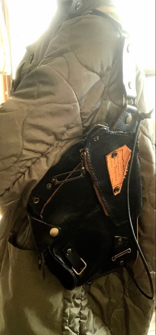 自由自在黒革渋皺leather継接変形ボディbag