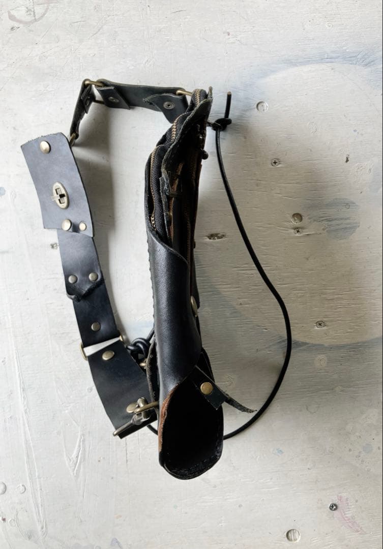 自由自在黒革渋皺leather継接変形ボディbag