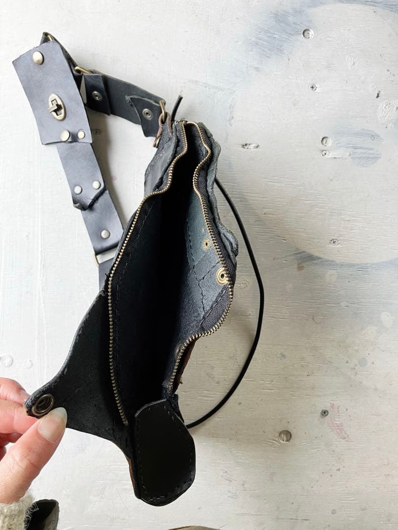 自由自在黒革渋皺leather継接変形ボディbag