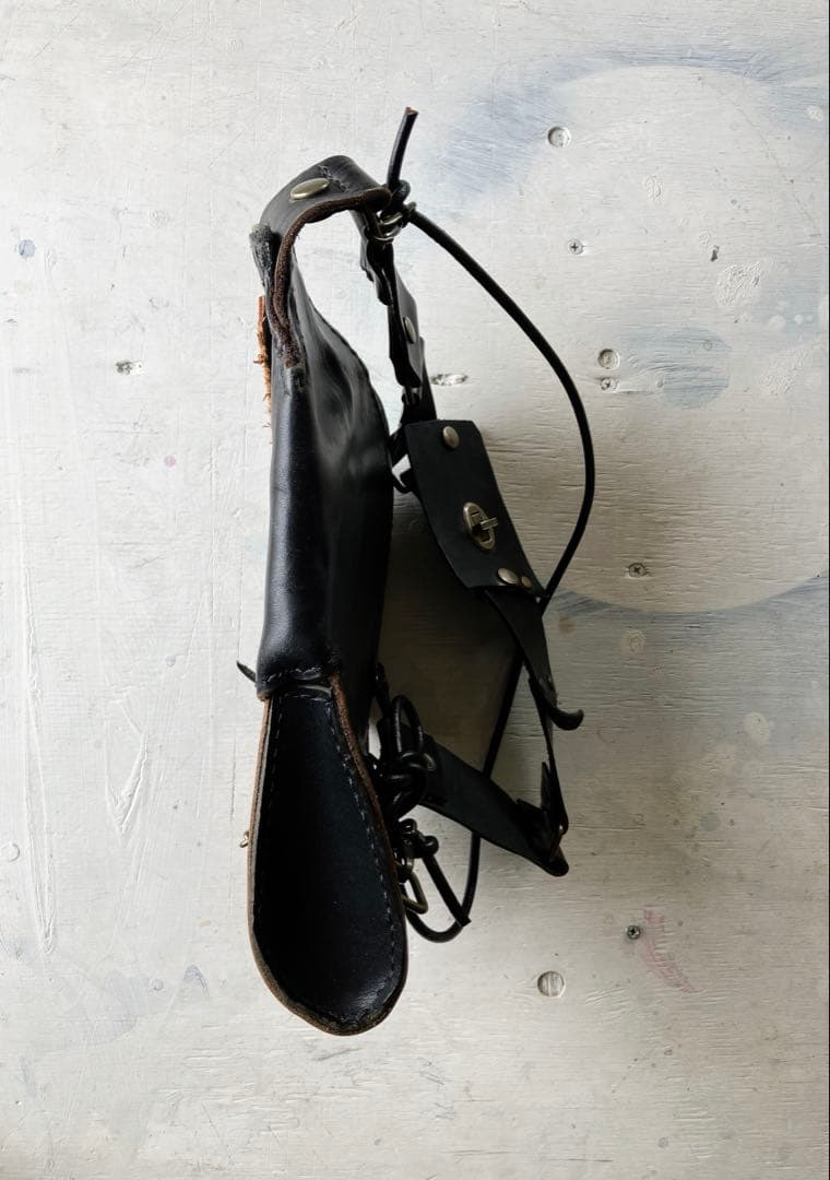 自由自在黒革渋皺leather継接変形ボディbag