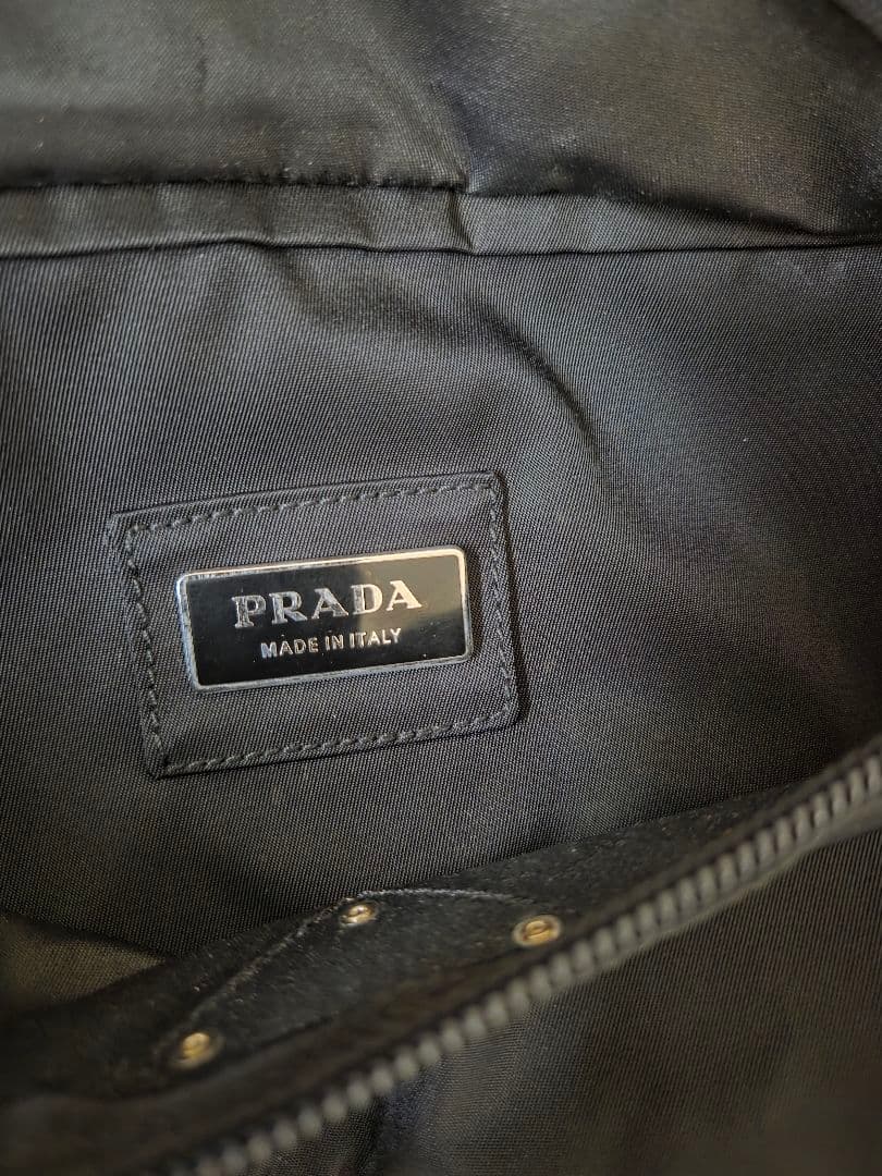 チッチ！PRADA ボディバック、ウエストポーチ 黒