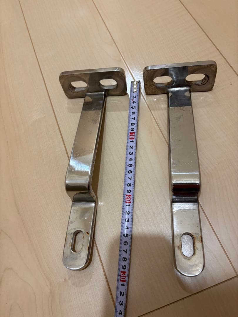 ISUZU ファイブスターギガ フォグランプステー値下げ