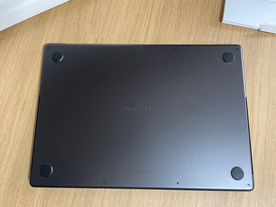 「美品」MacBook Pro Apple M4 Max 、16\"、36G/1T