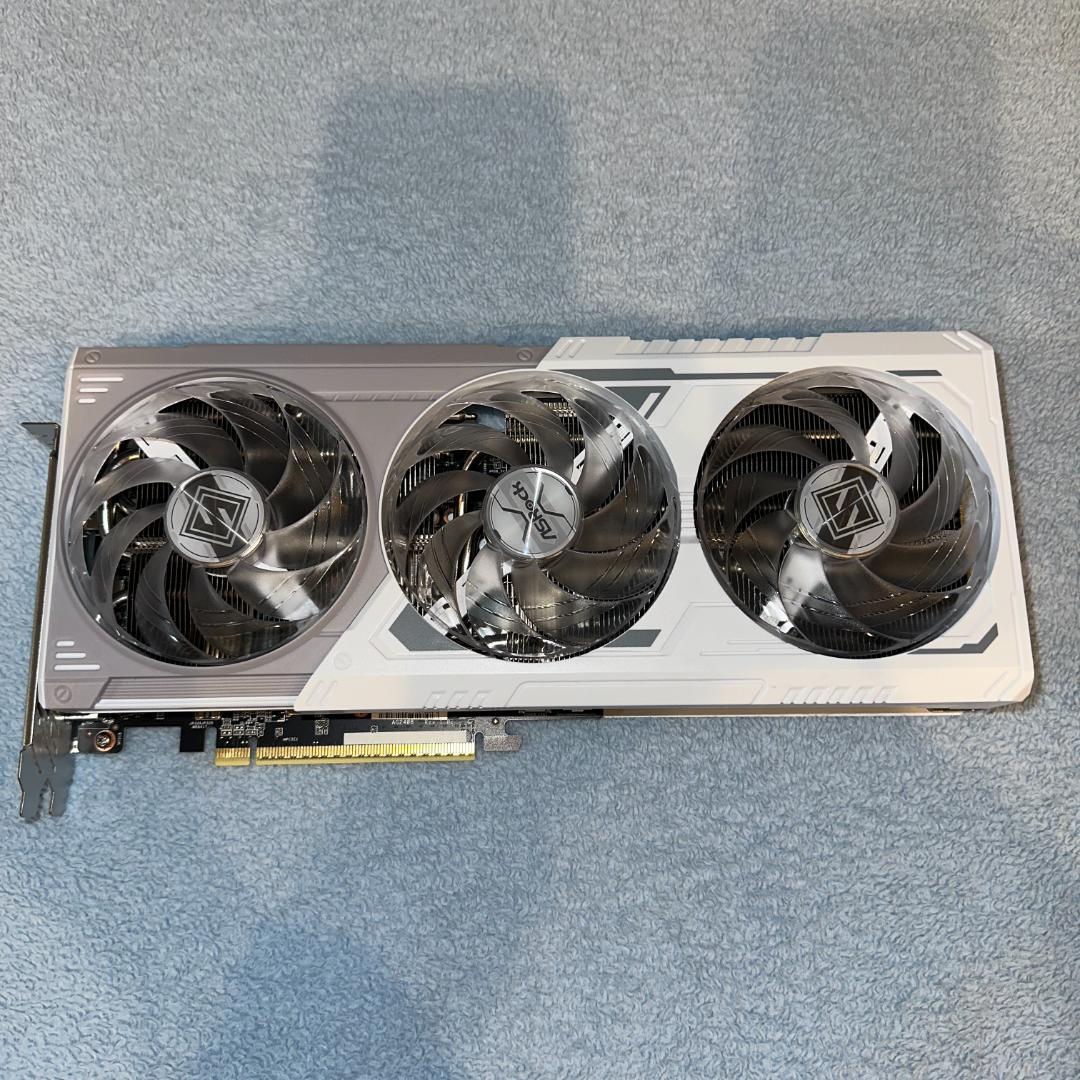 【美品】【保証】ASRock　RadeonRX9060XT16GB