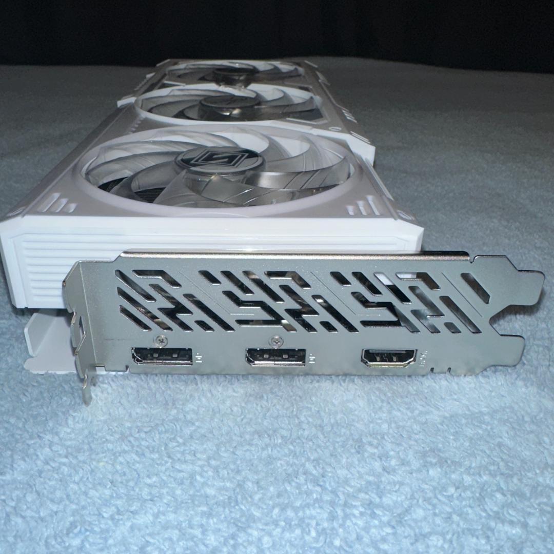 【美品】【保証】ASRock　RadeonRX9060XT16GB