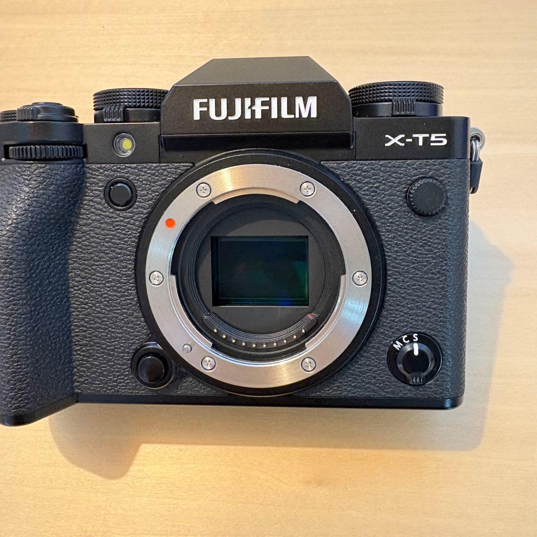 富士フイルム X-T5 ボディのみ ブラック