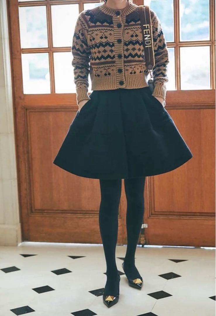 【新品タグ付】seventen ハイウエストフレアキュロット