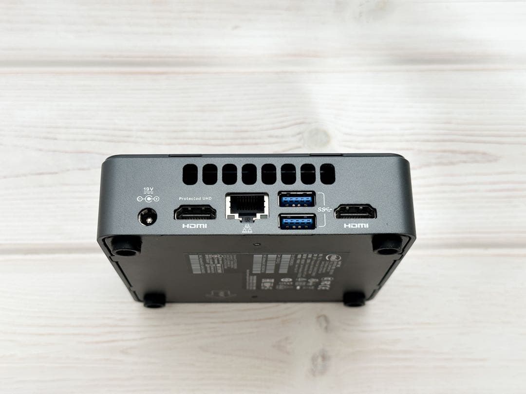 ⑤Intel NUC7i3DNK ミニPC 第7世代i3 Windows11