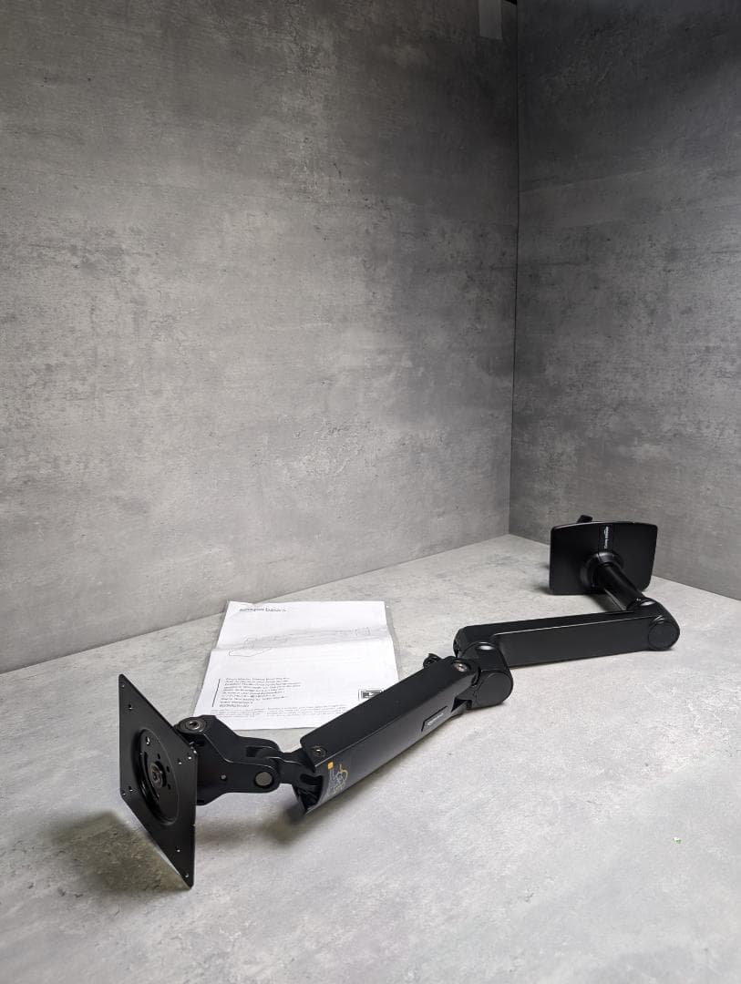 Amazonベーシック モニターアーム エルゴトロン／32インチ 11.3kg迄