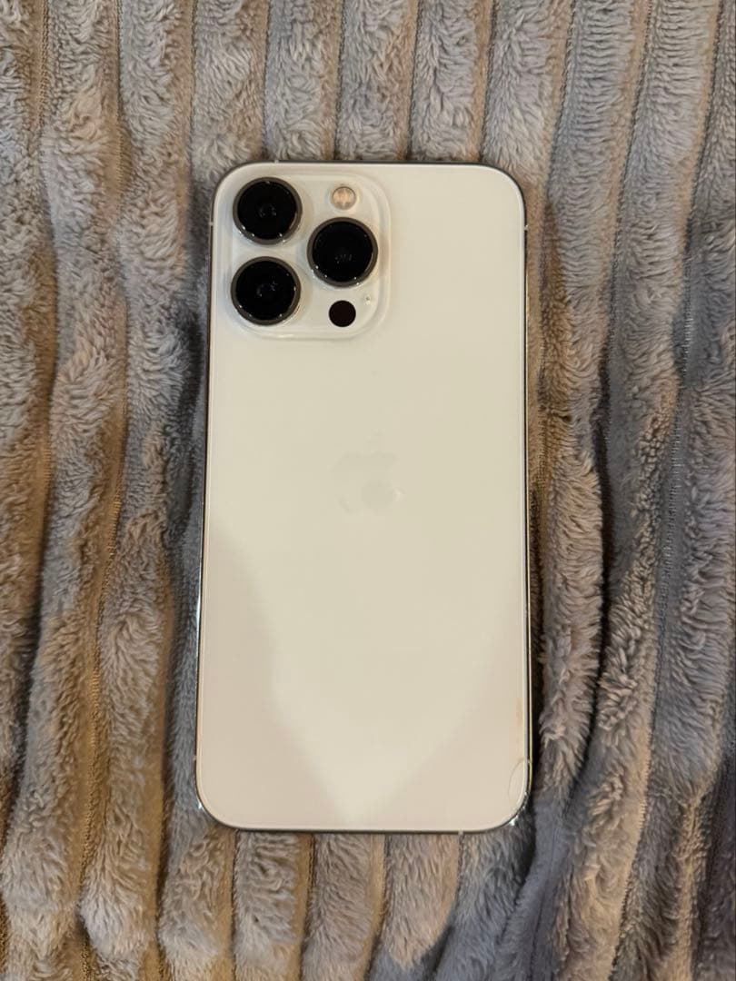 Apple iPhone 13 Pro ホワイト本体