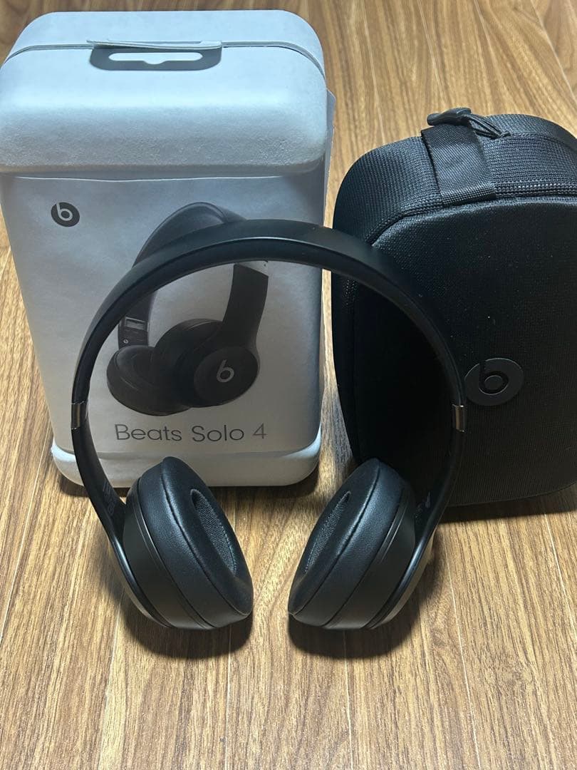 Beats Solo 4 ブラック ワイヤレスヘッドホン