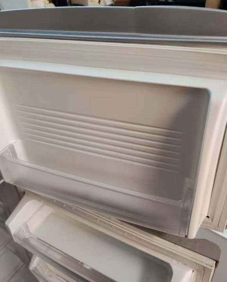 AQUAノンフロン直冷式冷凍冷蔵庫 AQR-111C(S） 2014製