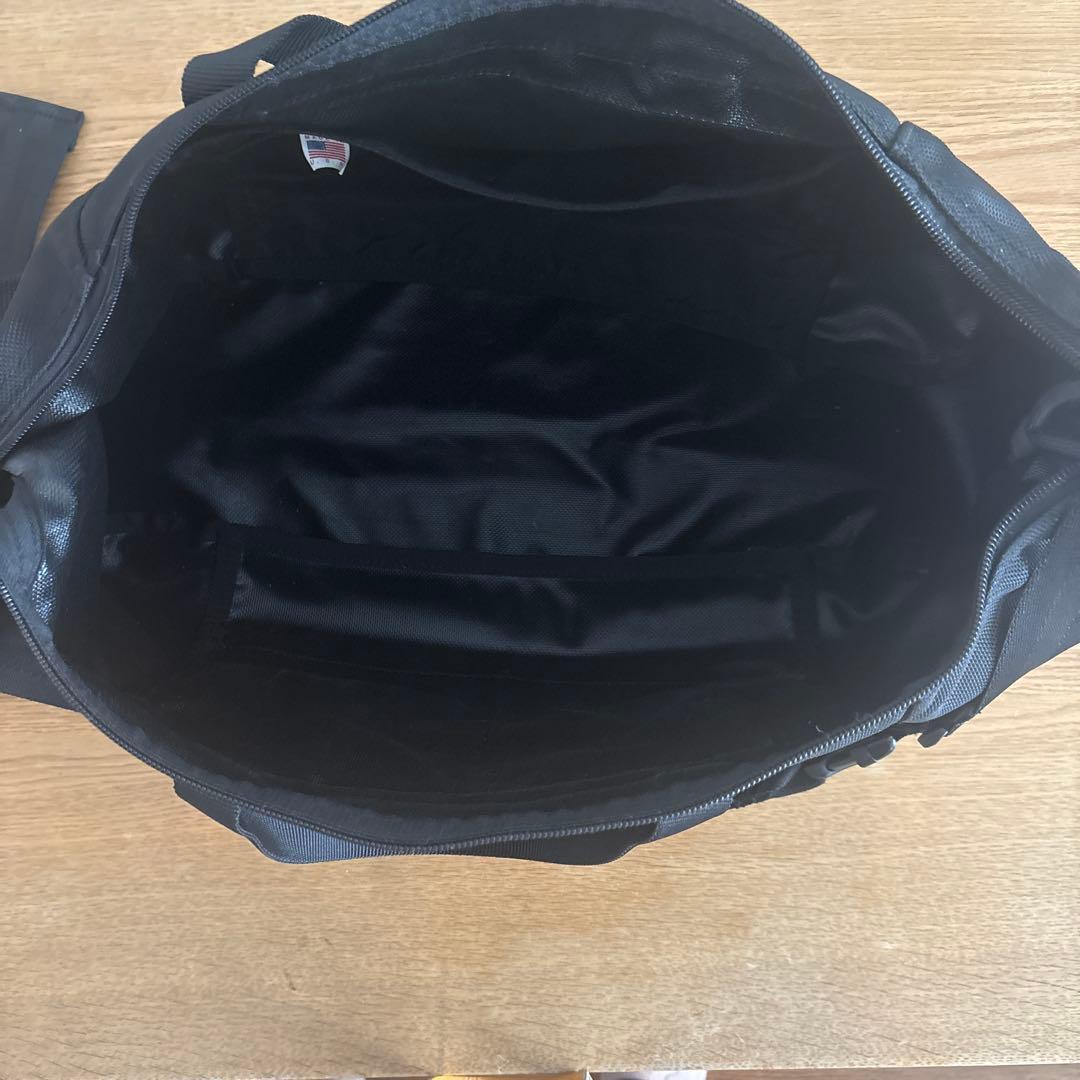 BRIEFING スライダー　ショルダーバッグ　美品　ブラック