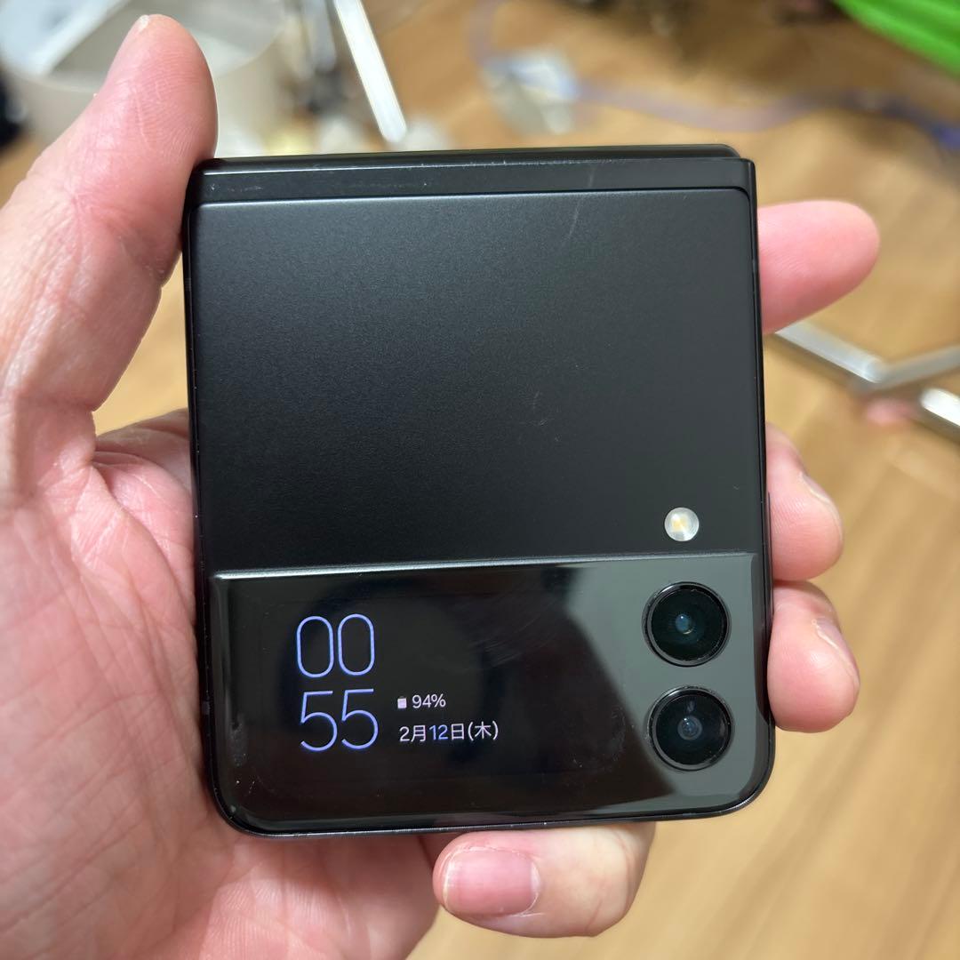 Galaxy Z Flip3 5G 本体 ブラック
