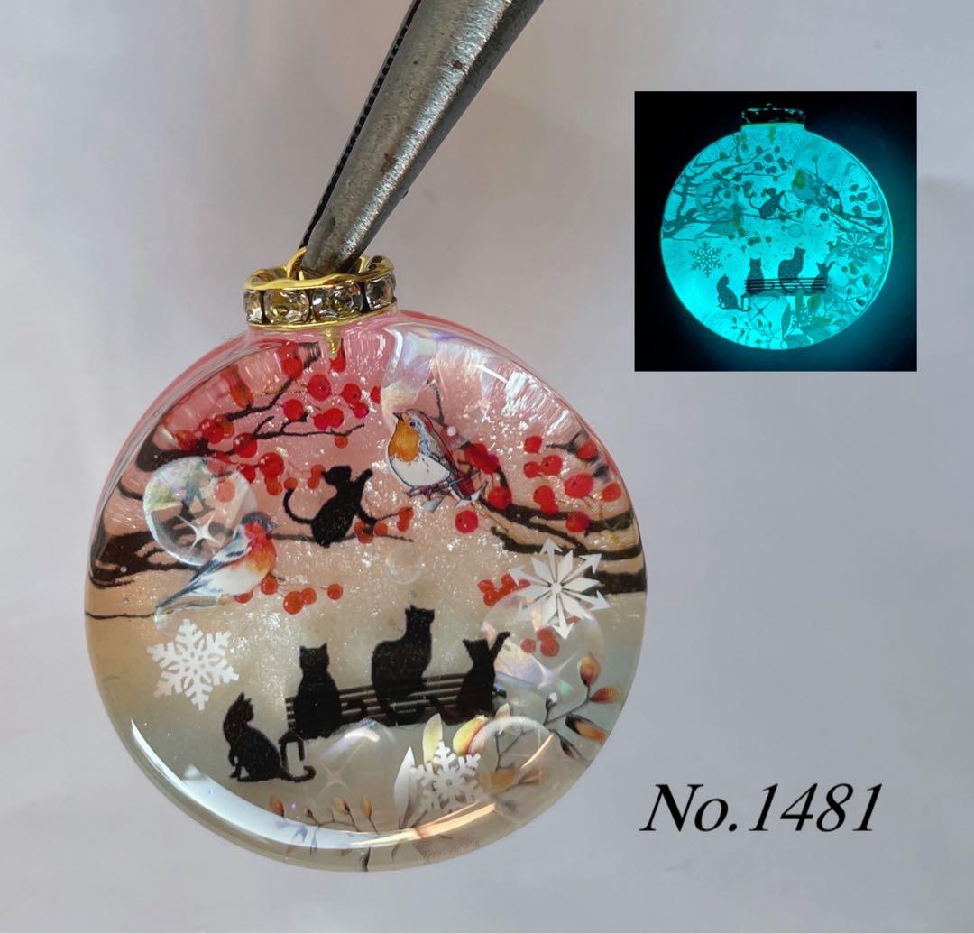 すず☆らん/お城と湖畔の鶴と子猫達　雪　蓄光　オルゴナイトキーホルダー