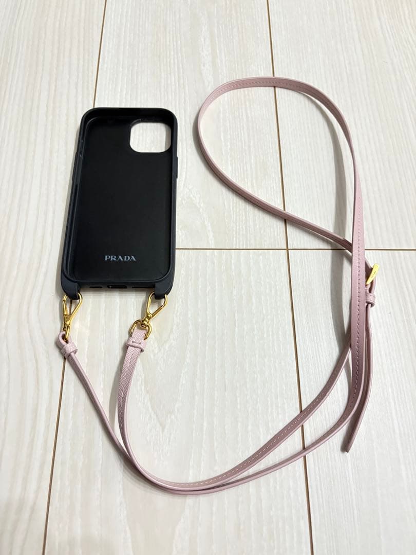 さ*ぼ様 PRADA レザー iPhoneケース ストラップ付きピンク