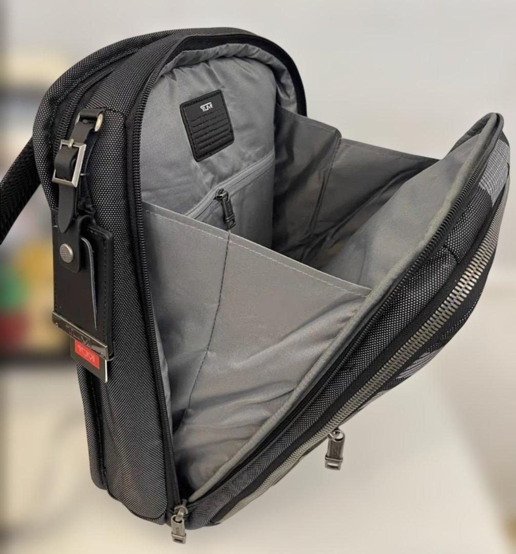 TUMI スリムバックパック 新柄